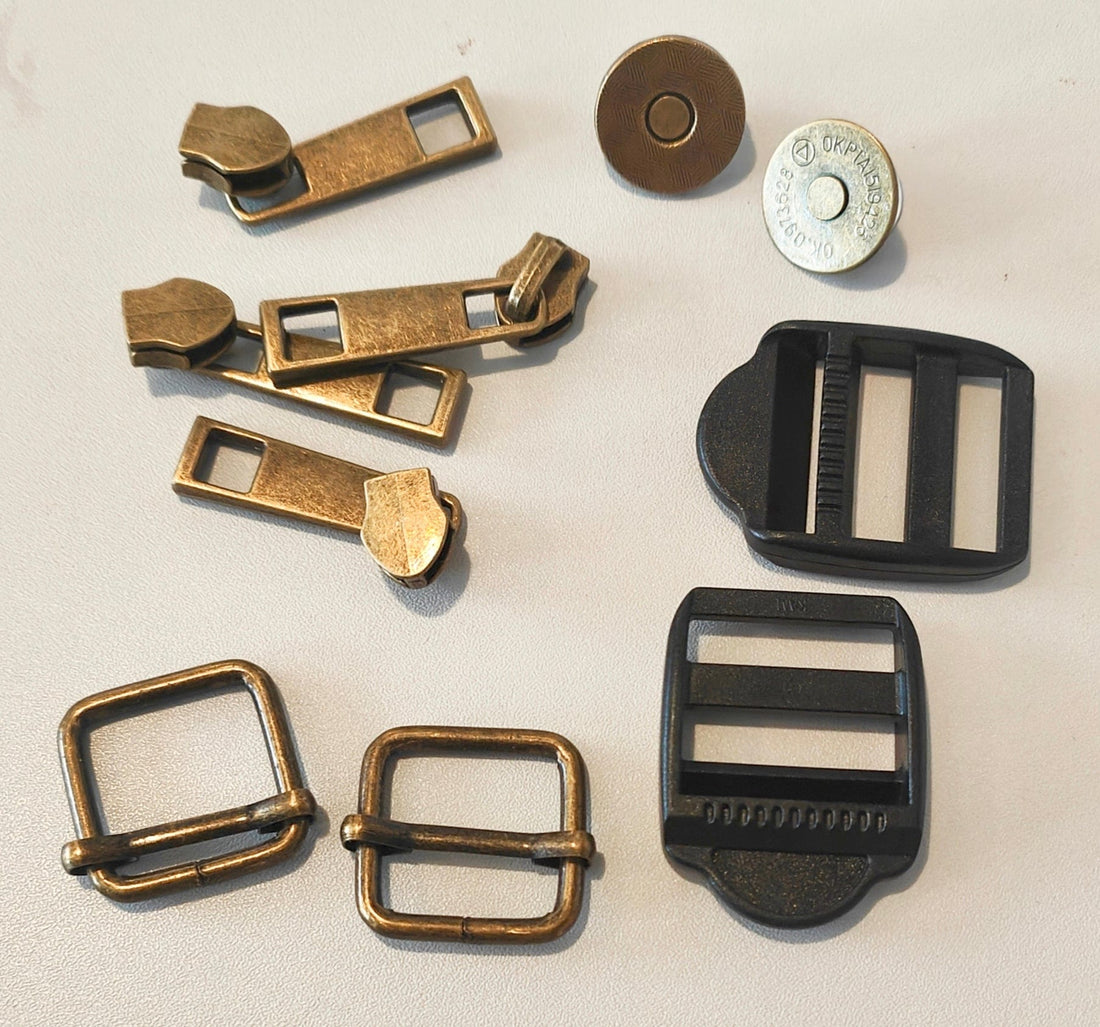 Kiwi Bagineers hardware Kit October 2024 Bag of the Month Club Hardware Kit
